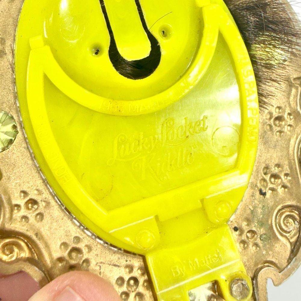 Vintage RARE 1960’s Mattel Lucky Locket Kiddle gold and yellow - Picture 2 of 4
